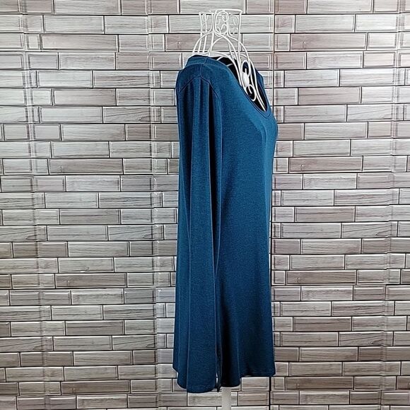 Halston essentials long sleeve crewneck top Size XS - Picture 5 of 11